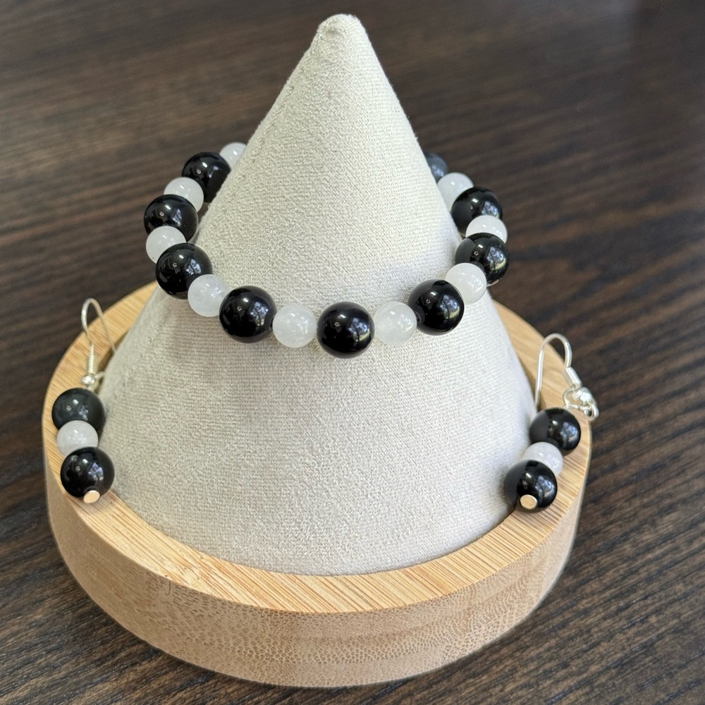 Set of Black and White Jade Beaded Bracelet and Earrings Stretchy for Adults